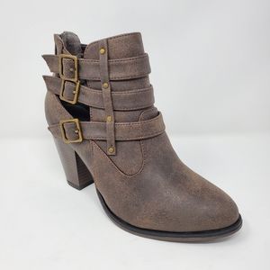 NWOT Forever Camila-62 Brown Ankle Booties